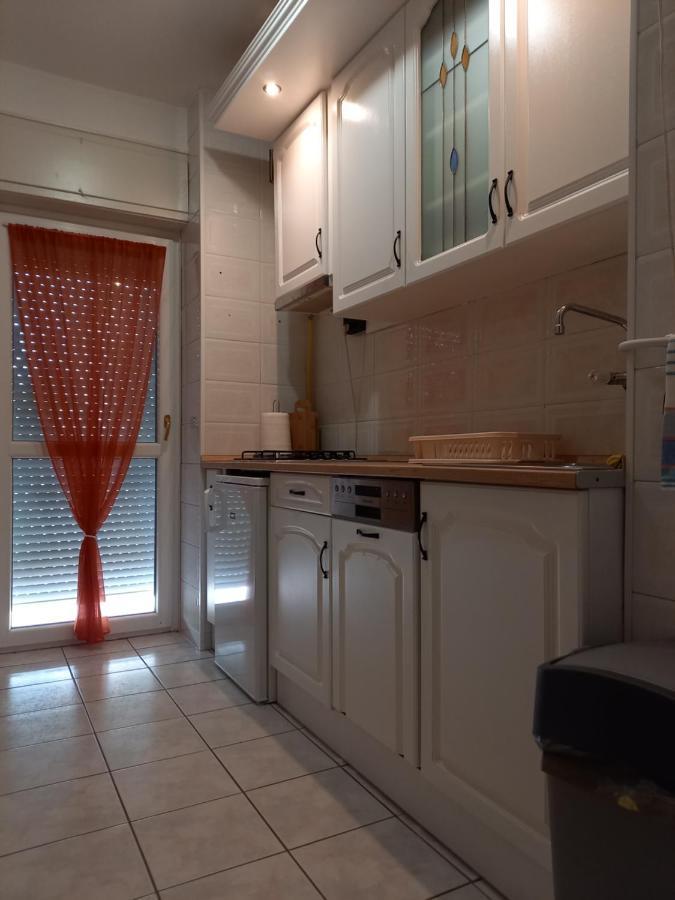 Kardos Apartman Debreţin Exterior foto
