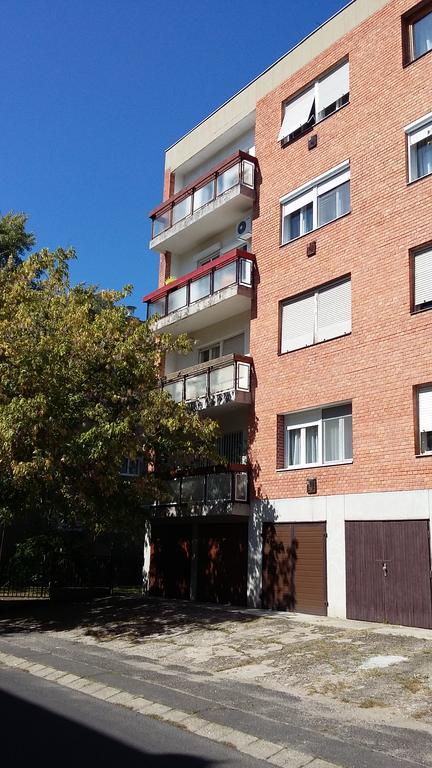 Kardos Apartman Debreţin Exterior foto